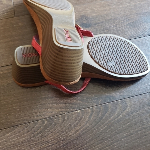 Vionic Wedge Sandals - Picture 8 of 11